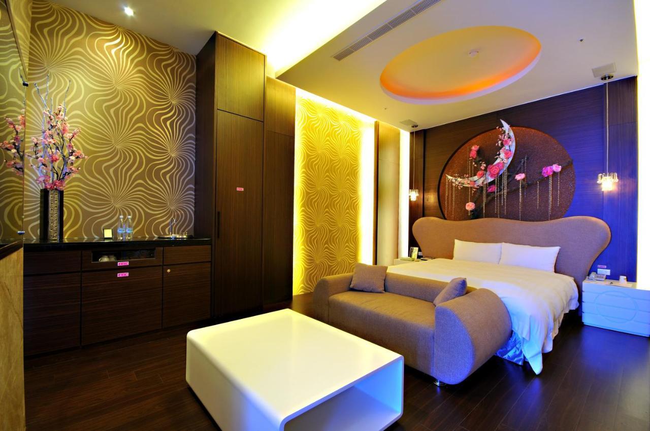 Dubai Motel Yilan Ngoại thất bức ảnh