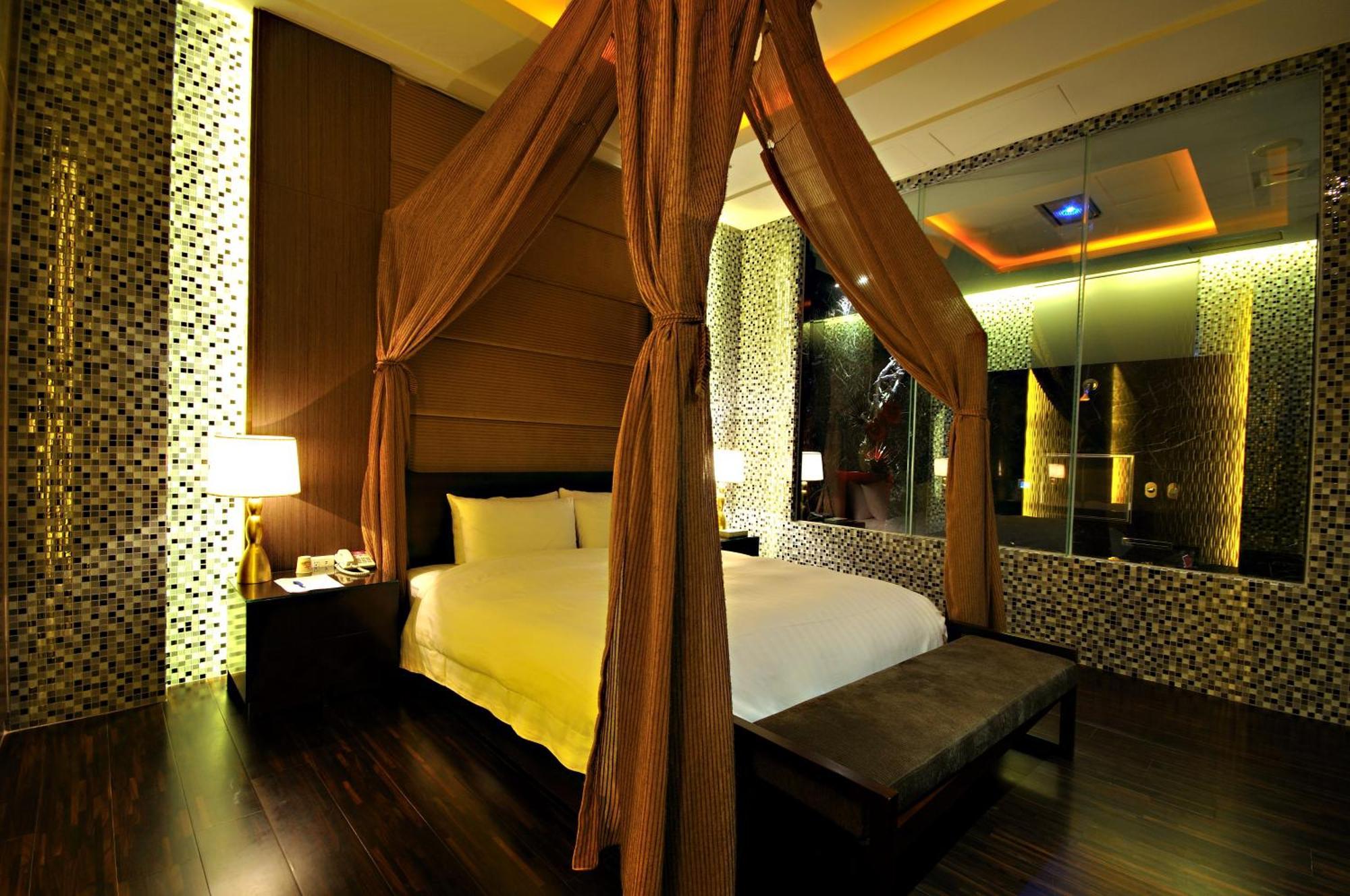 Dubai Motel Yilan Ngoại thất bức ảnh