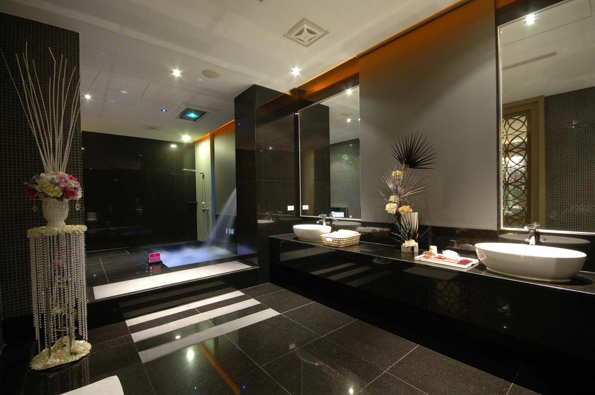 Dubai Motel Yilan Ngoại thất bức ảnh