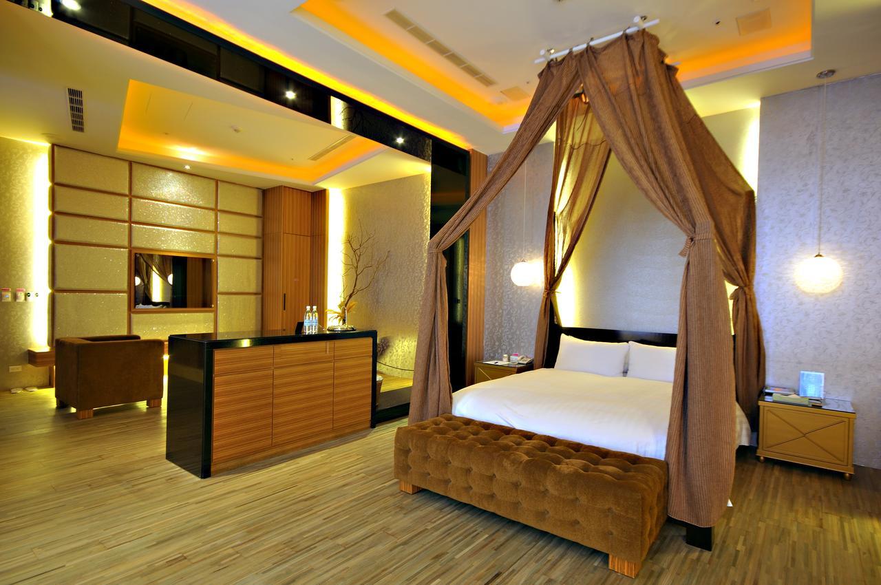 Dubai Motel Yilan Ngoại thất bức ảnh