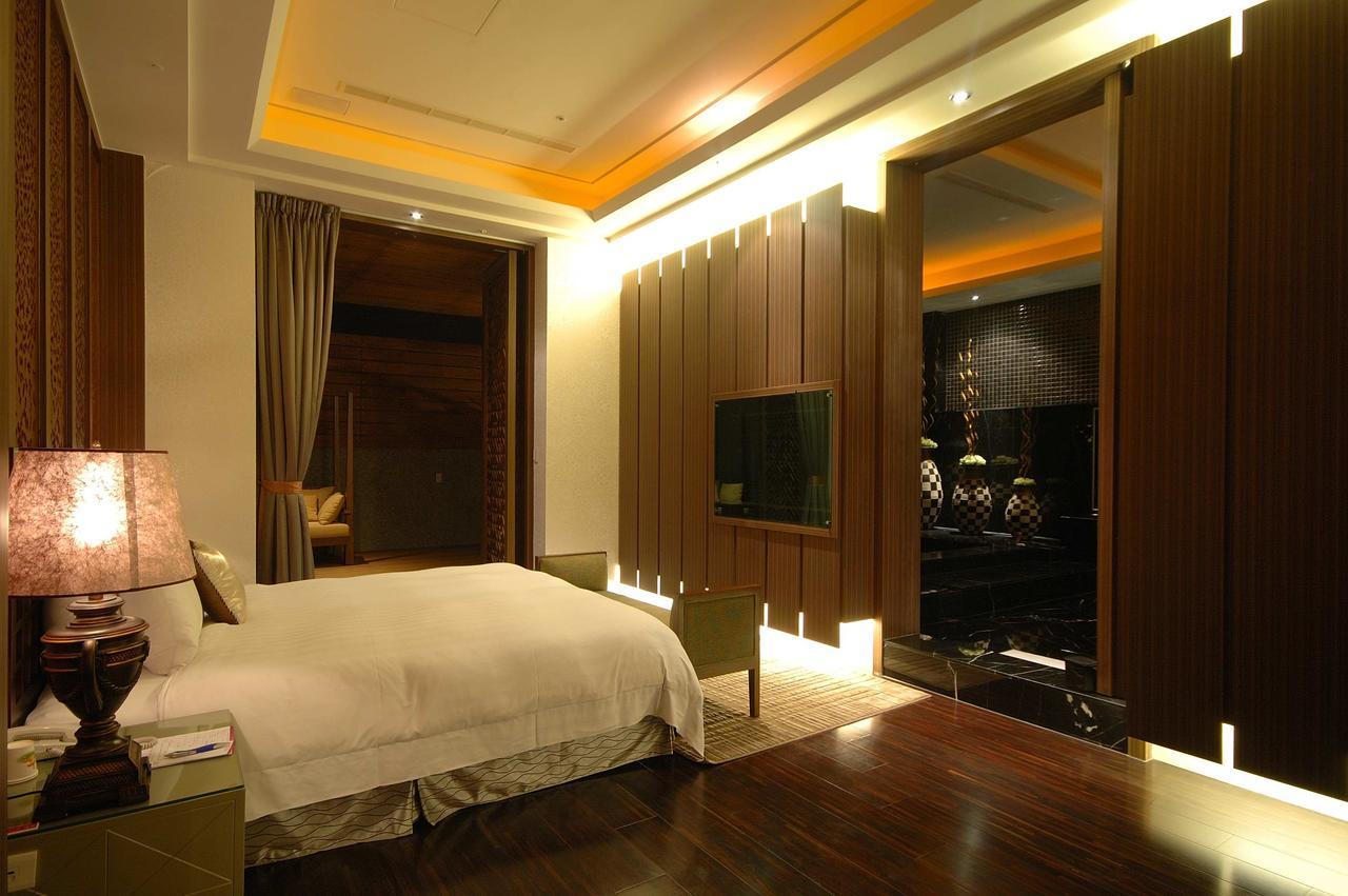 Dubai Motel Yilan Ngoại thất bức ảnh