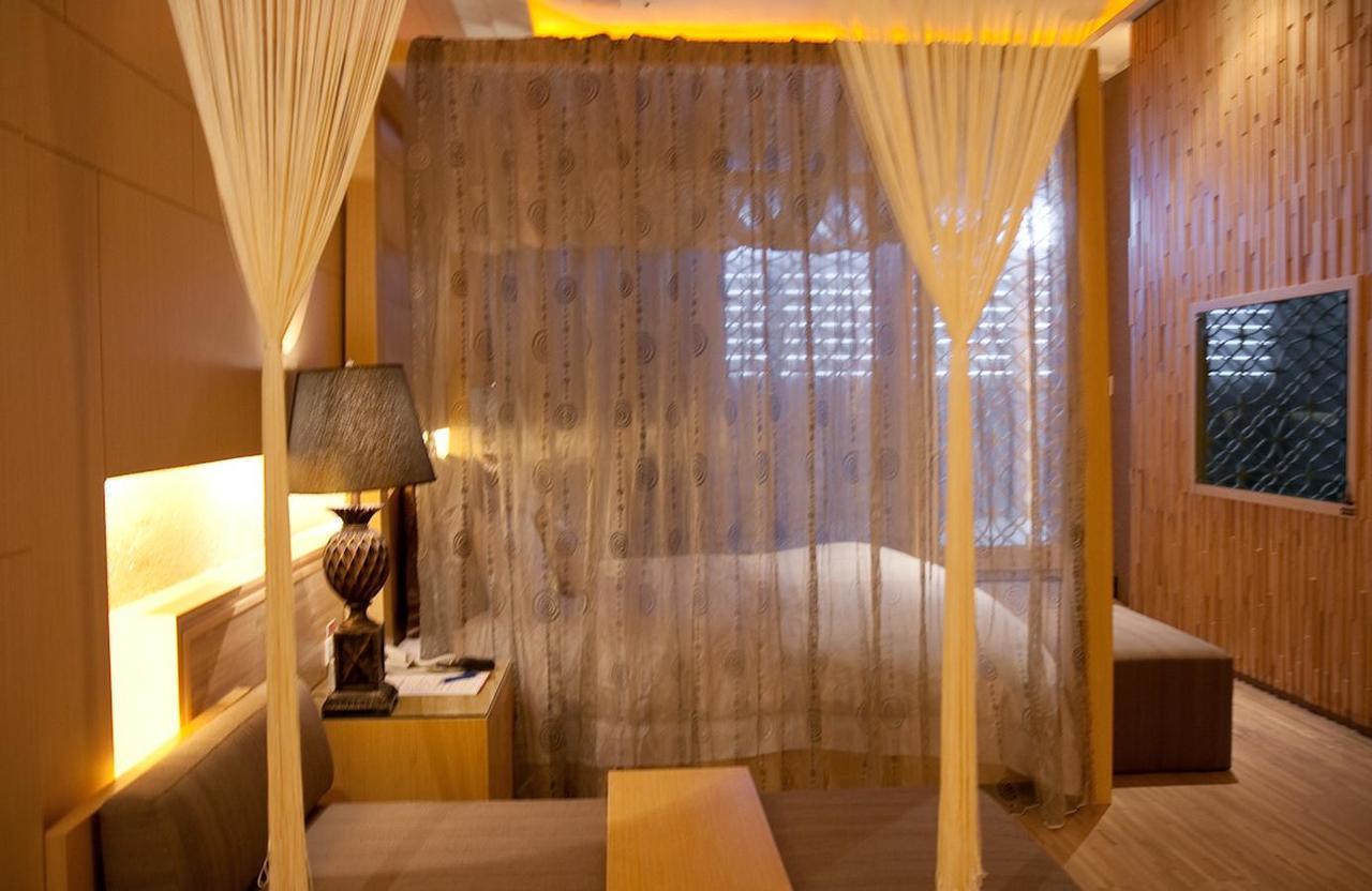 Dubai Motel Yilan Ngoại thất bức ảnh